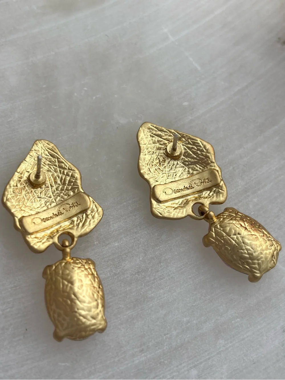 OSCAR DE LA RENTA • Enoki Shield Crystal Drop Earrings in Sunflower Yellow.